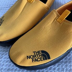 The North Face Mens Slippers | Gold/Yellow | Size 9
